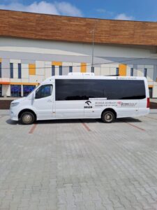 Read more about the article Wynajem busów Bieszczady – jak zaplanować komfortowy transport w góry